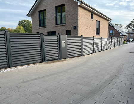 Pforte Jalousienzaun