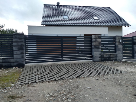 Pforte im Palisaden Plus Zaun