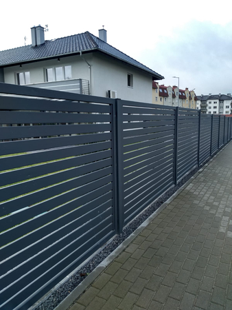 Doppelflügeltor im Palisaden+ Zaun