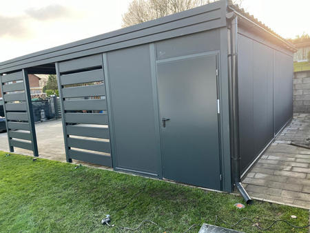 Doppelcarport + Abstellraum auf der Rückseite PIR - 4x Modern+ Wand